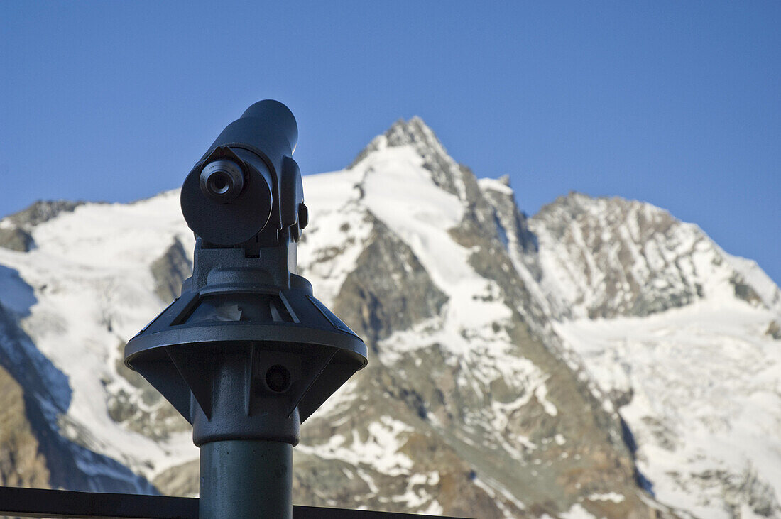 Teleskop auf den Großglockner gerichtet, Salzburger Land, Österreich