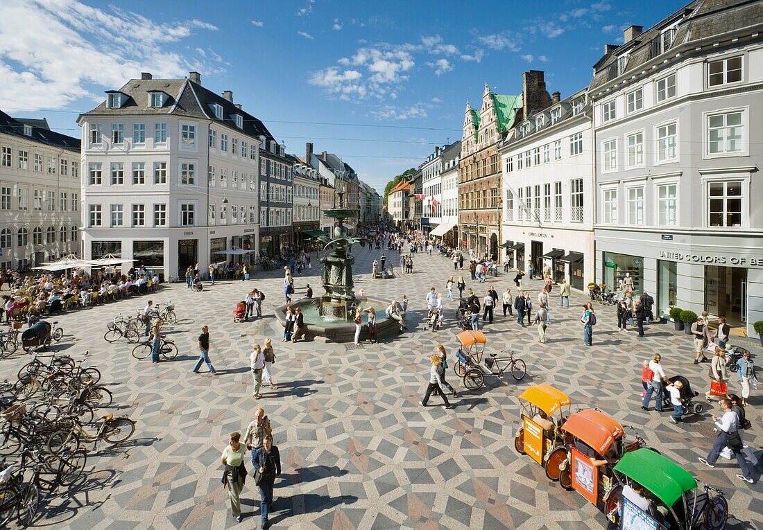 Stroget, Kopenhagen, Dänemark; Fußgänger-Einkaufsstraße