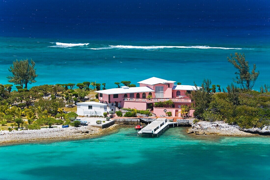 Haus auf Paradise Island, Blick von oben; Nassau, New Providence Island, Bahamas