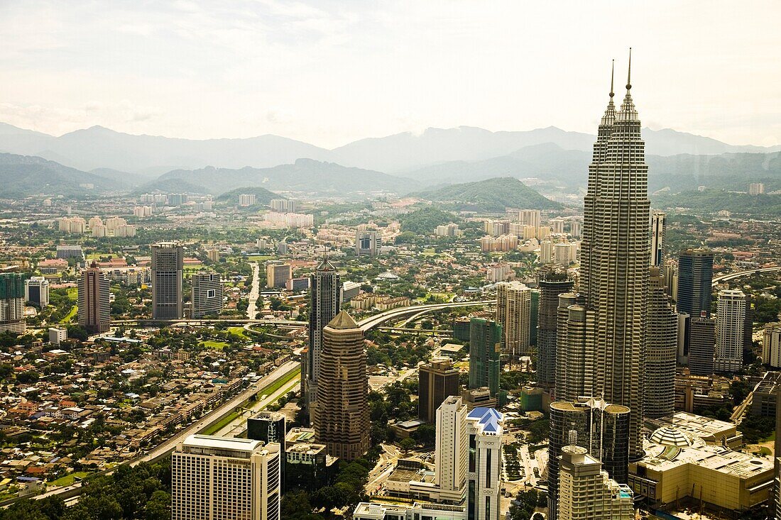 Luftaufnahme von Kuala Lumpur; Sabah, Malaysisch Borneo, Malaysia