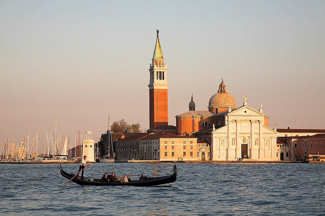 Blick vom Markusplatz in Richtung San Giorgio Maggiore; Venedig, Italien