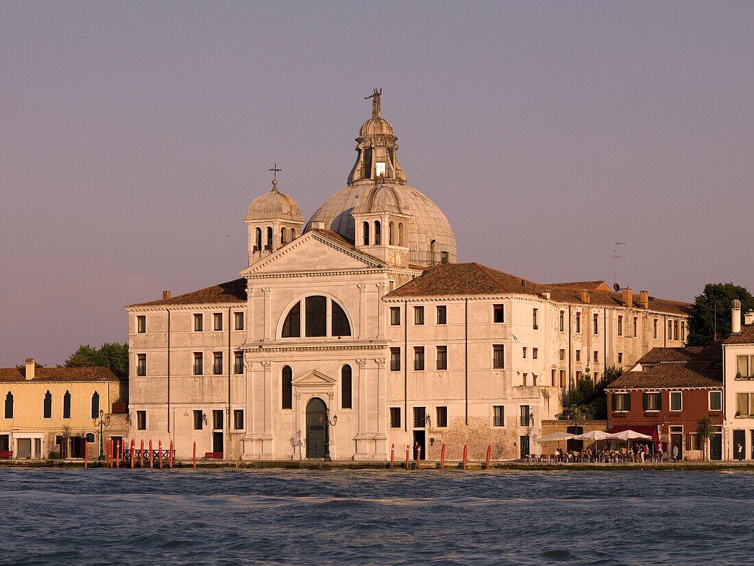 Ansicht der Kirche Santa Maria Della Salute; Venedig, Italien
