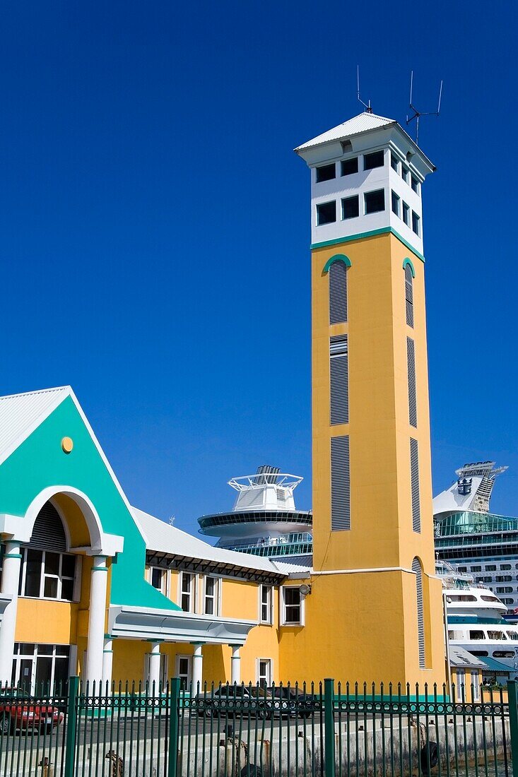 Gebäude der Hafenbehörde; Nassau, New Providence Island, Bahamas