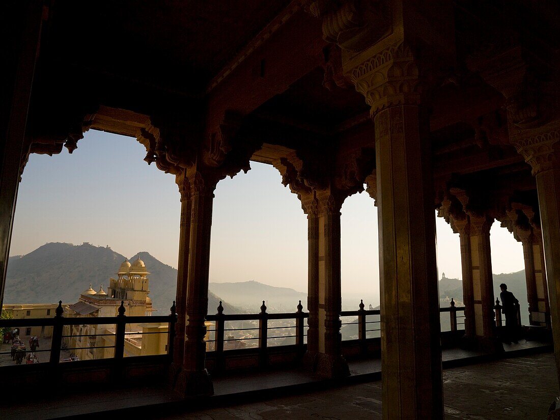 Blick auf die Berge vom Amber Fort; Amber, Jaipur, Rajasthan, Indien