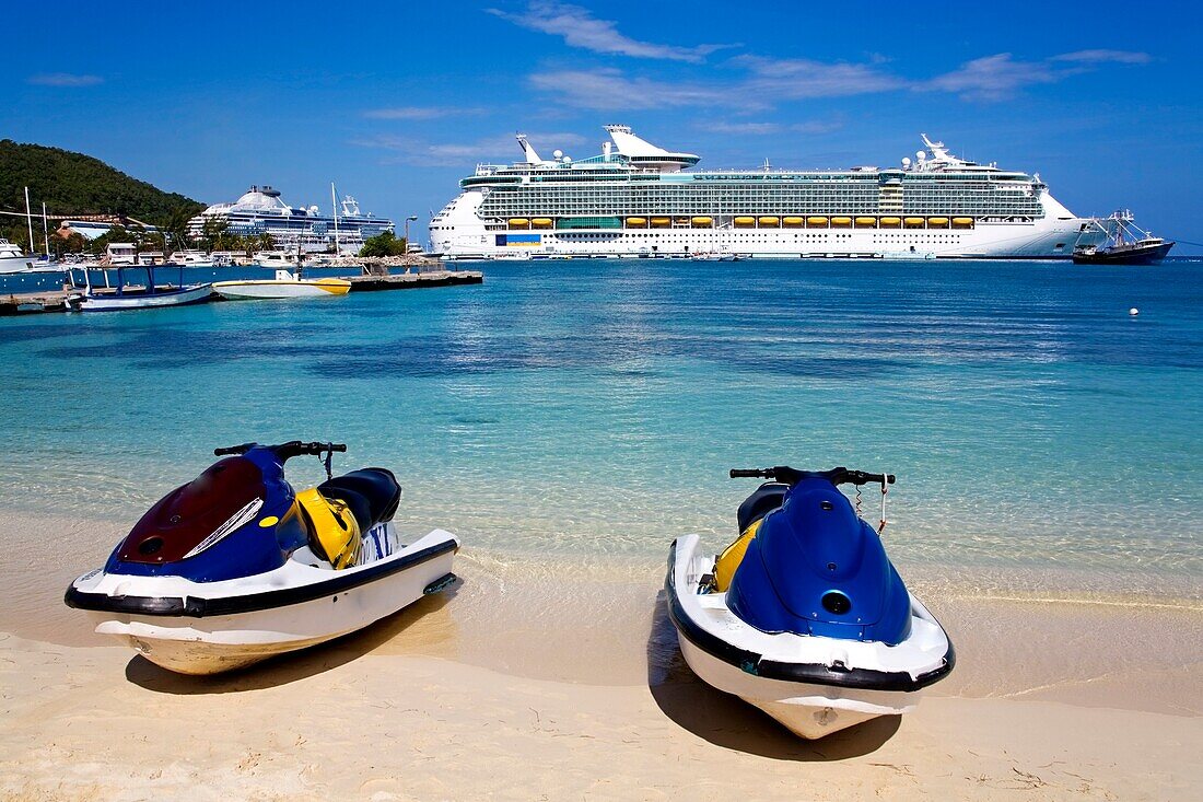 Jetski am Turtle Beach; Ocho Rios, St. Ann's Parish, Jamaika, Karibik