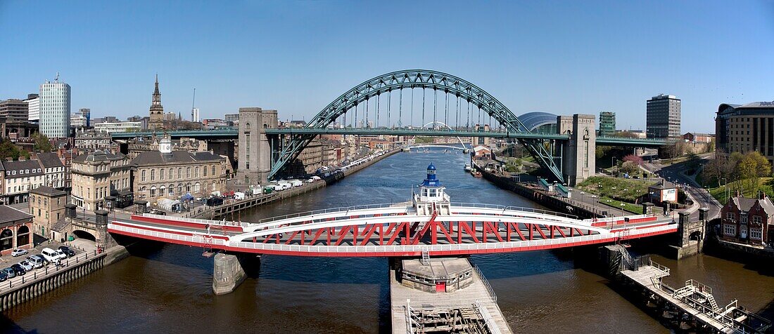 Brücken, Newcastle Upon Tyne; Tyne And Wear, England