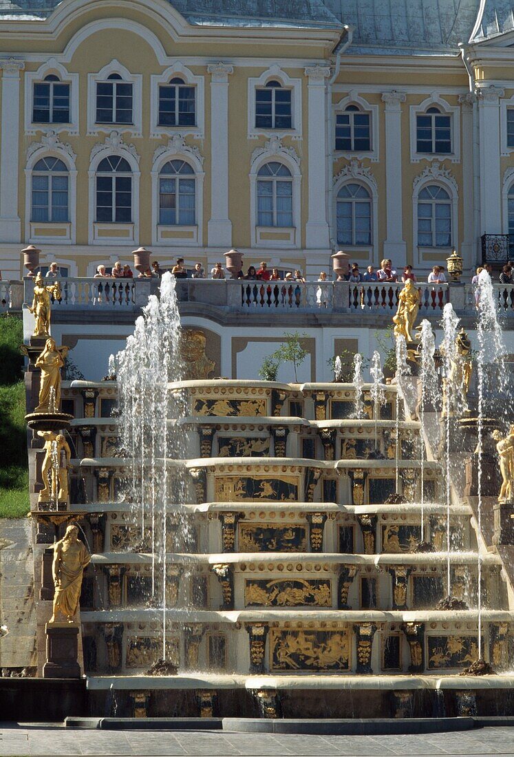 Großer Palast und Große Kaskade, Peterhof, St. Petersburg, Russland