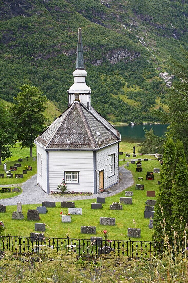 Kirche und Friedhof, Norwegen, Skandinavien