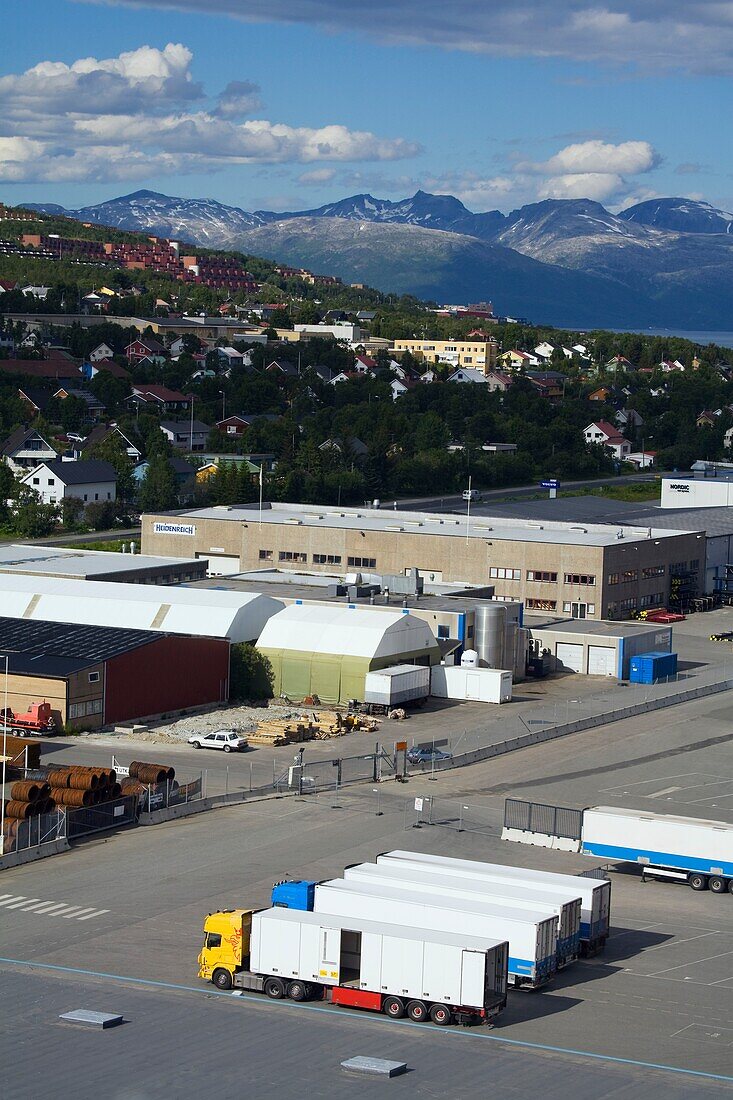 Lastwagen auf Handelsdocks, Tromso, Troms County, Norwegen, Skandinavien