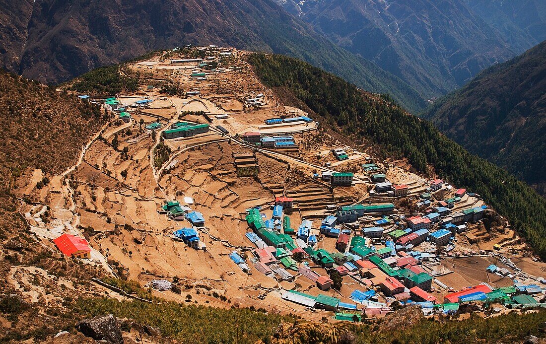 Die Stadt Namche Bazaar, Region Khumbu, Nepal; Region Khumbu, Nepal
