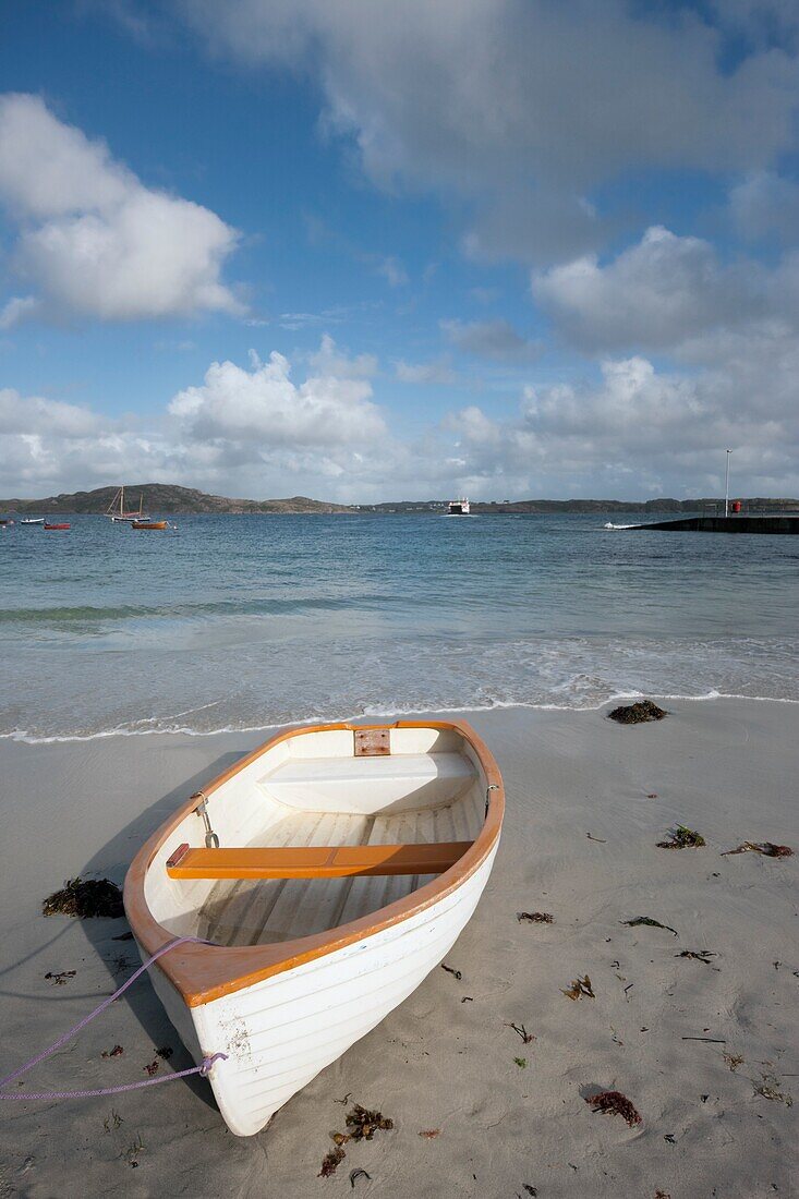 Boot am Ufer; Insel Iona, Schottland
