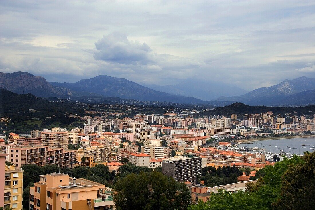 Blick von oben auf Ajaccio, Korsika, Frankreich