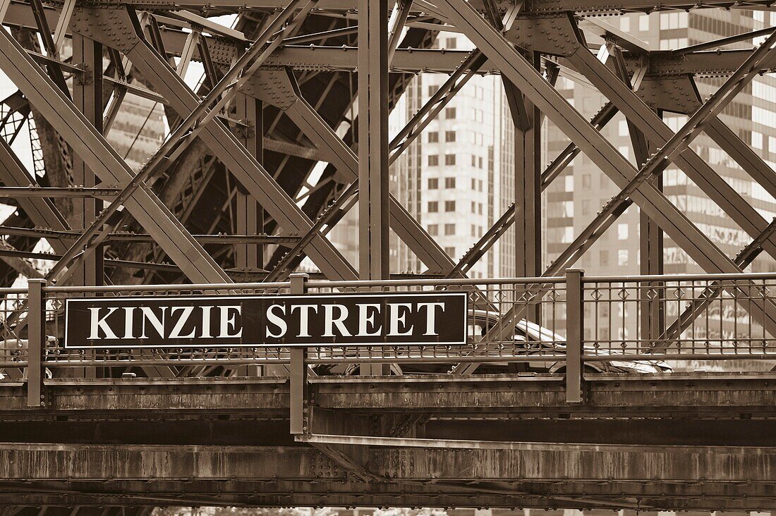 Kinzie Street Bridge, Chicago, Illinois, Usa