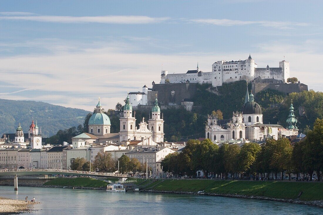 Altstadt mit barocker Architektur; Salzburg, Österreich