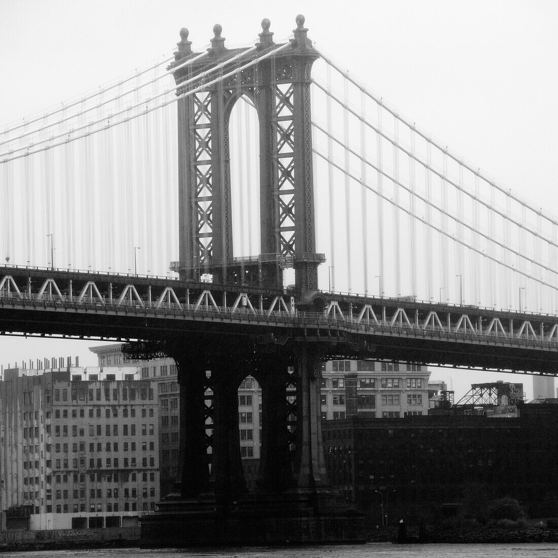 Manhattan Bridge Over East River, Manhattan, New York, Usa