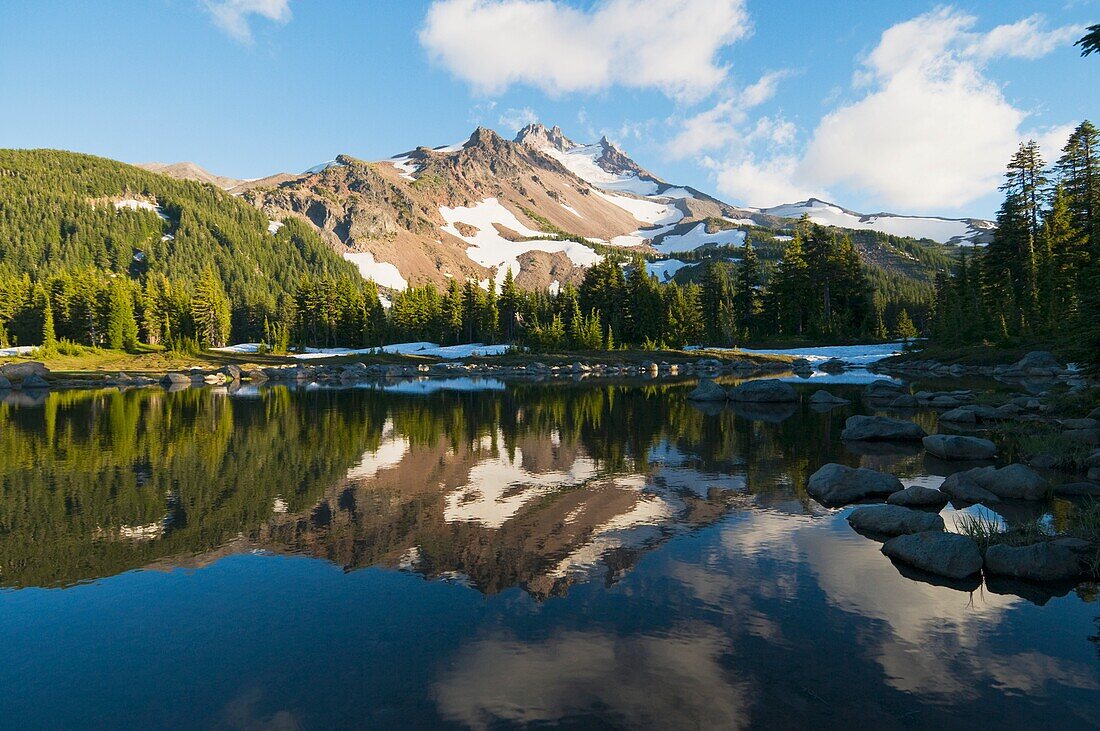 Mount Jefferson, Mount Jefferson Wilderness, Willamette National Forest; Oregon, USA