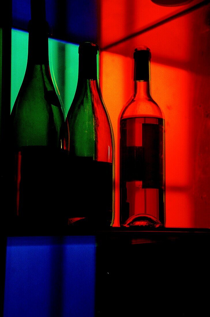 Drei Flaschen in einer Bar, Nahaufnahme