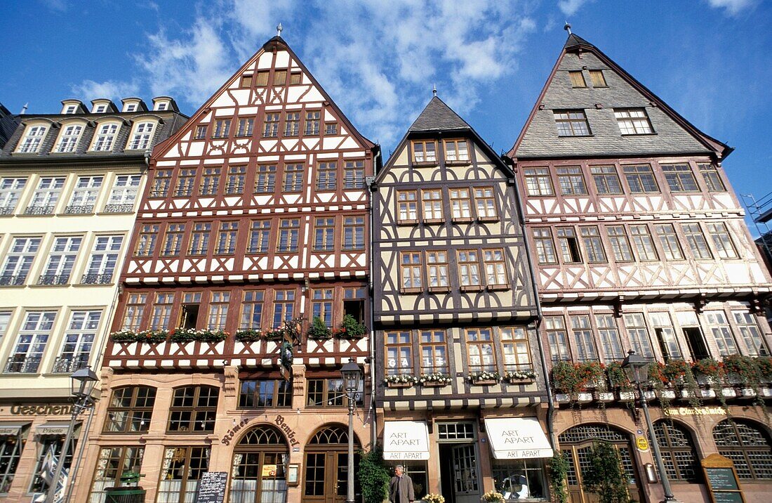 Terrassenförmige Fachwerkhäuser in Frankfurt