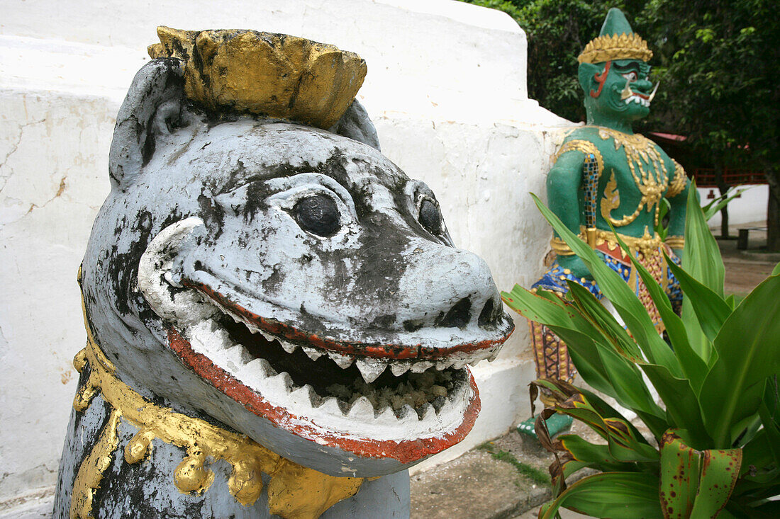 Statues At Buddhist Wat, Close Up
