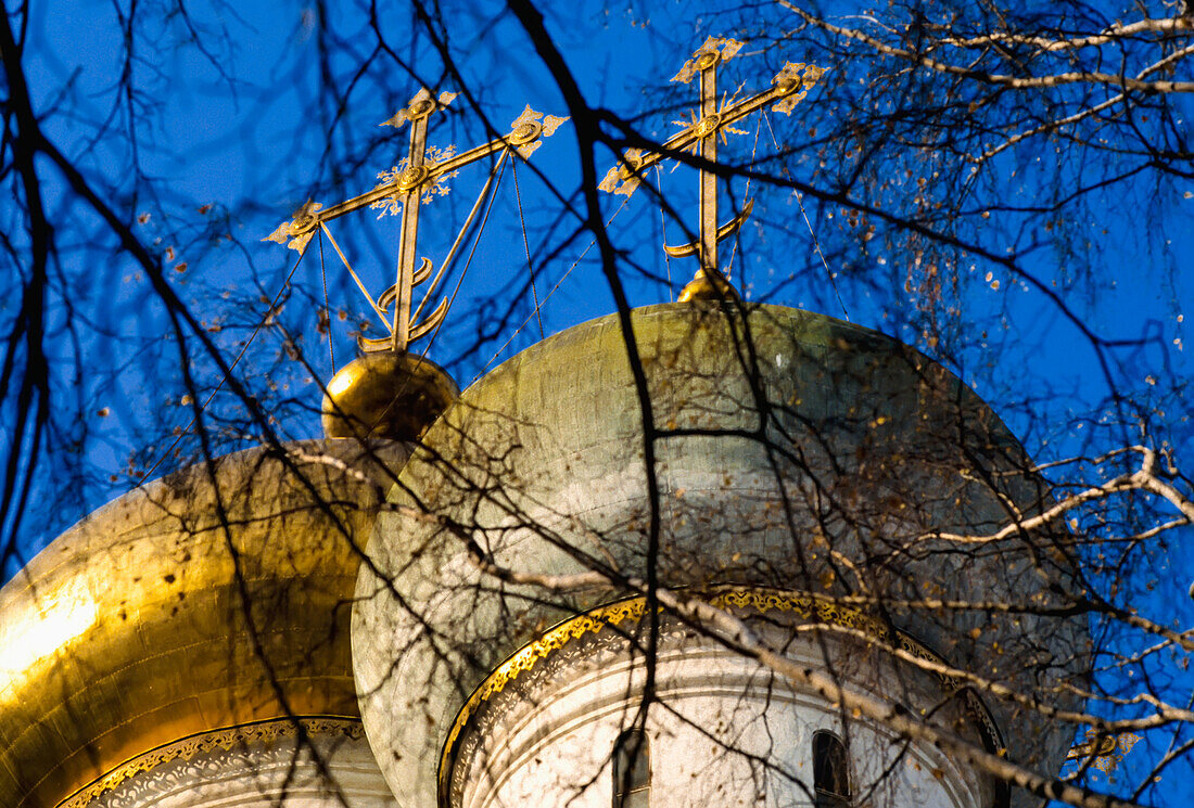 Kuppeln der orthodoxen Kirche
