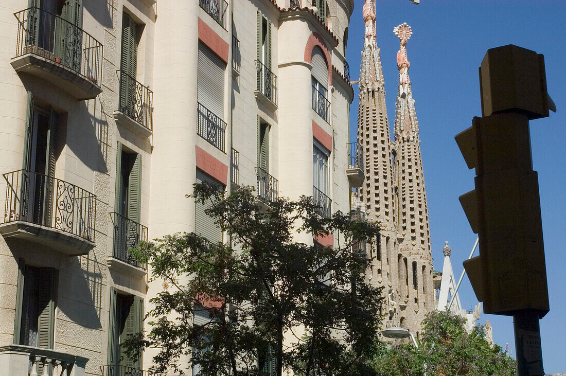 Sagrada Familia, Nearby Buildings And Traffic Light