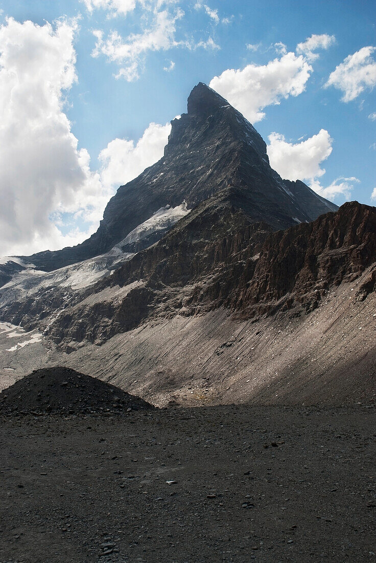 Das matterhorn schweizer alpen; Schweiz