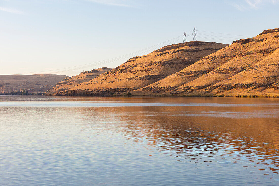 Snake River in den Scablands im Südosten Washingtons entlang der Grenze zu Oregon, Abenddämmerung