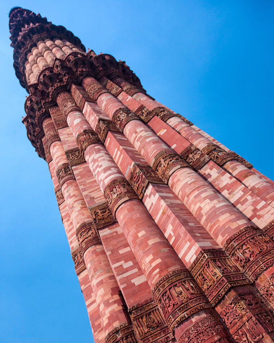 Asien. Indien, Der Qtub Minar des Alai-Darwaza-Komplexes in Neu-Delhi.