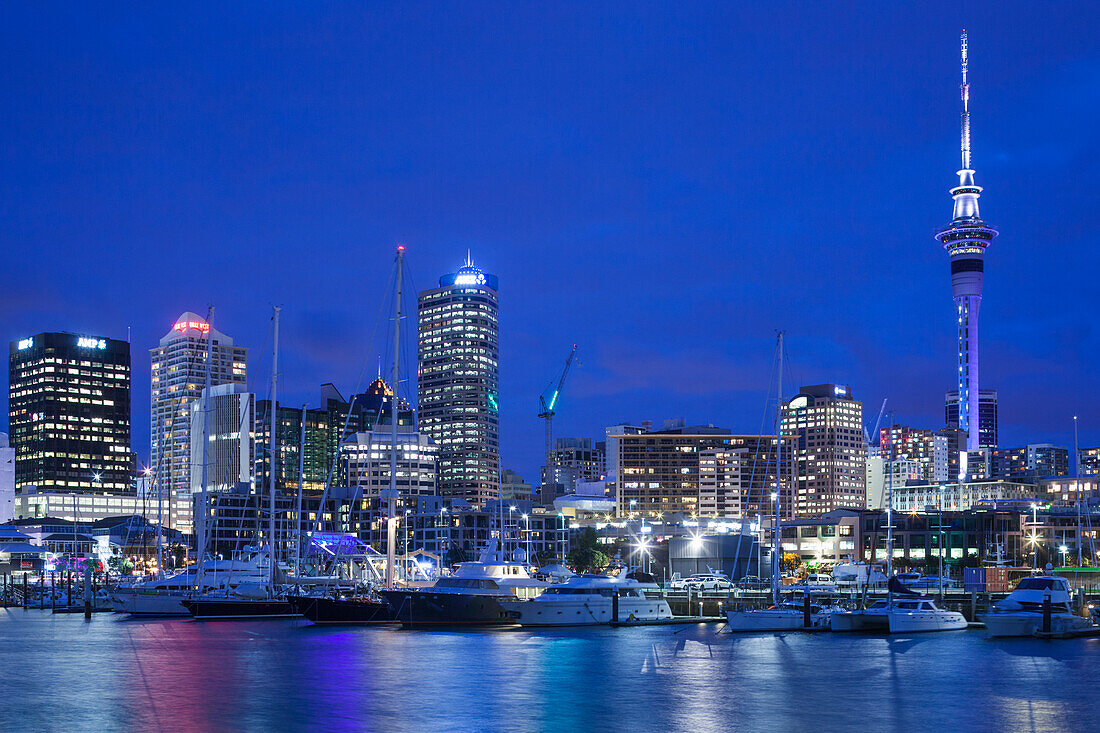 Neuseeland, Nordinsel, Auckland. Viadukt-Hafen