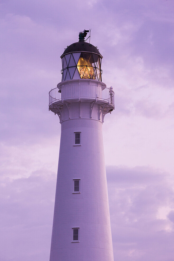 Neuseeland, Nordinsel, Castlepoint. Castlepoint-Leuchtturm