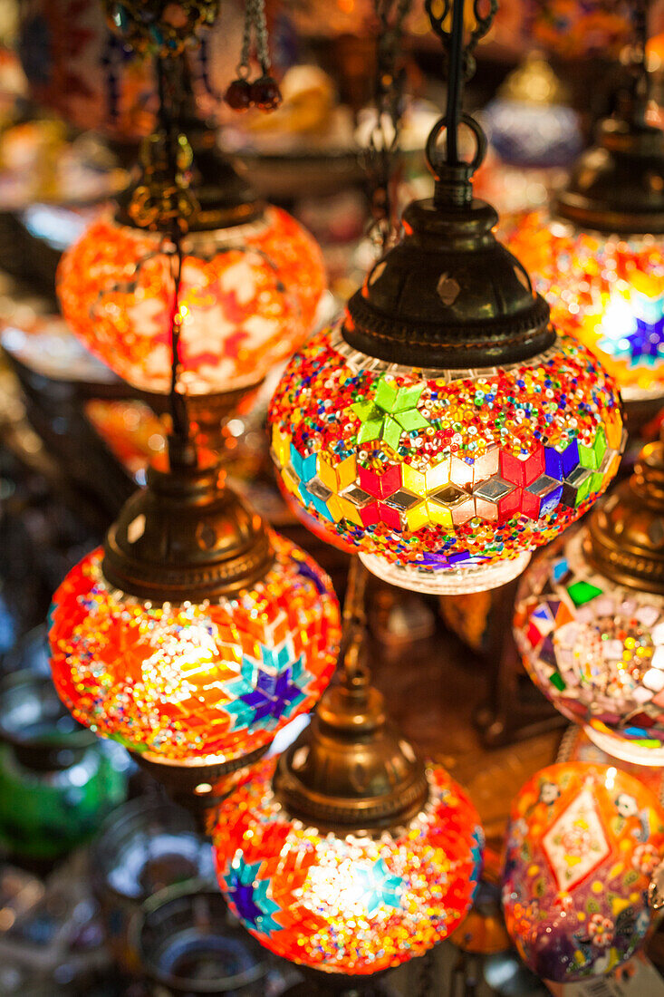 UAE, Dubai, Jumeirah. Madinat Jumeirah, souk shopping area souvenir lamps