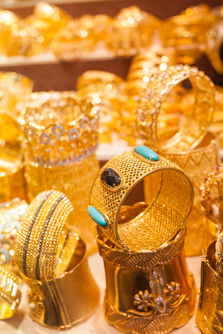 UAE, Dubai, Deira. Gold Souk, gold jewelry