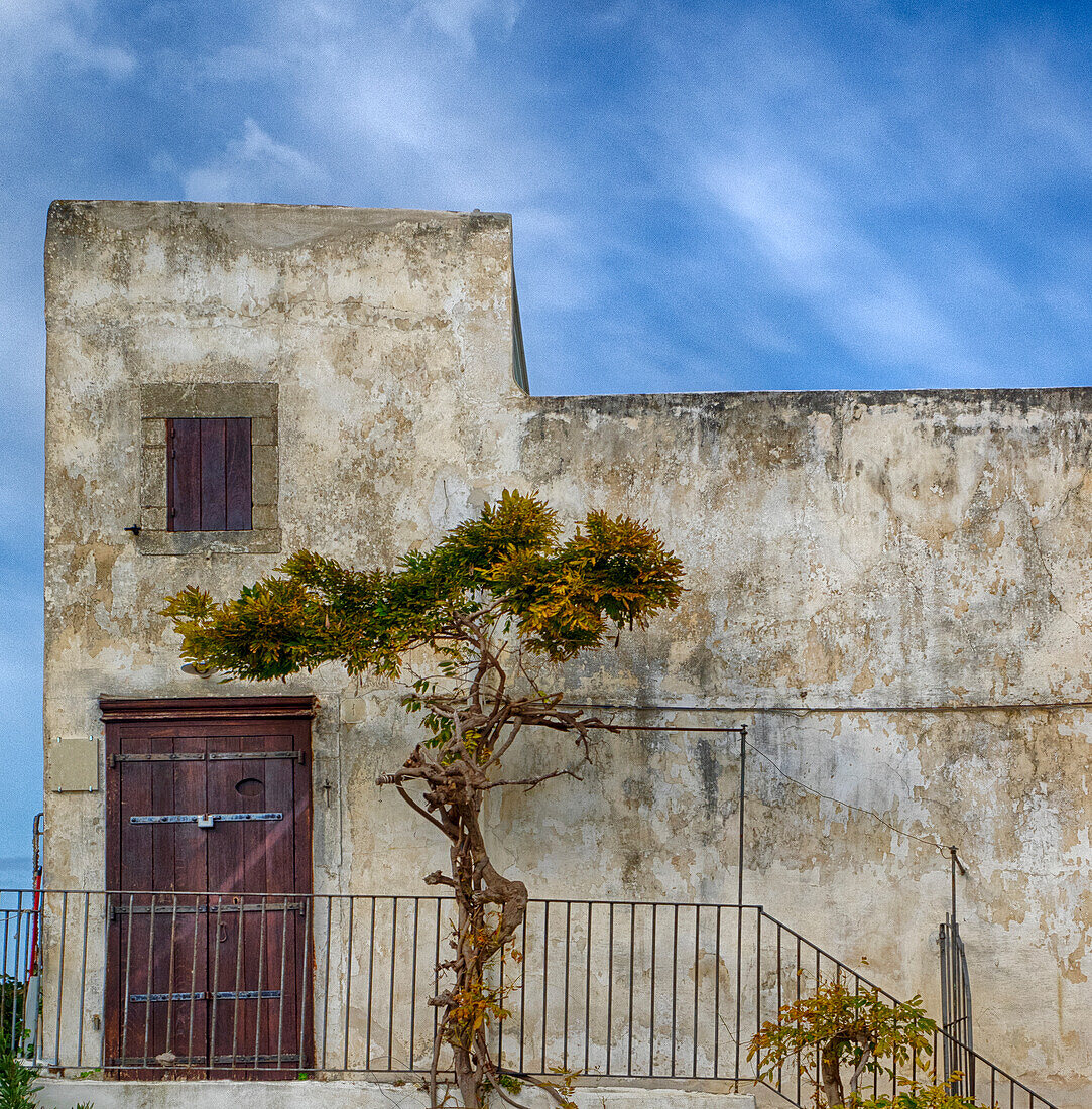 Italien, Apulien, Foggia, Vieste. Historisches Haus in der Stadt Vieste.