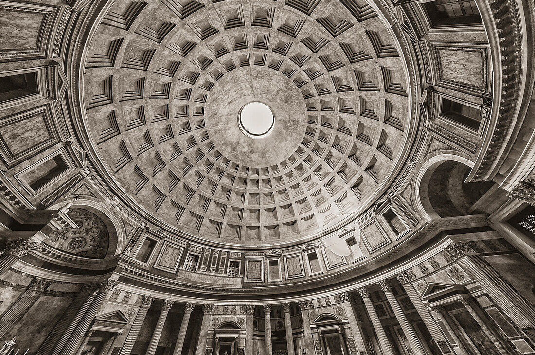 Italien, Pantheon