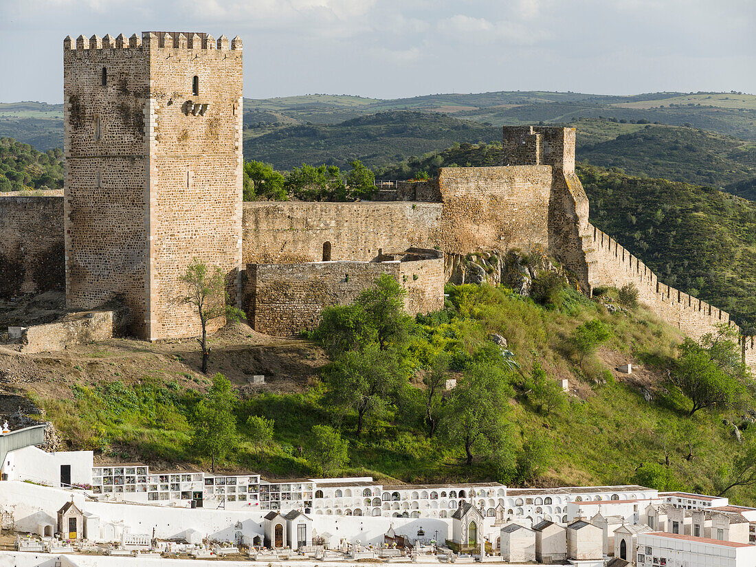 Mertola an den Ufern des Rio Guadiana im Alentejo. Portugal