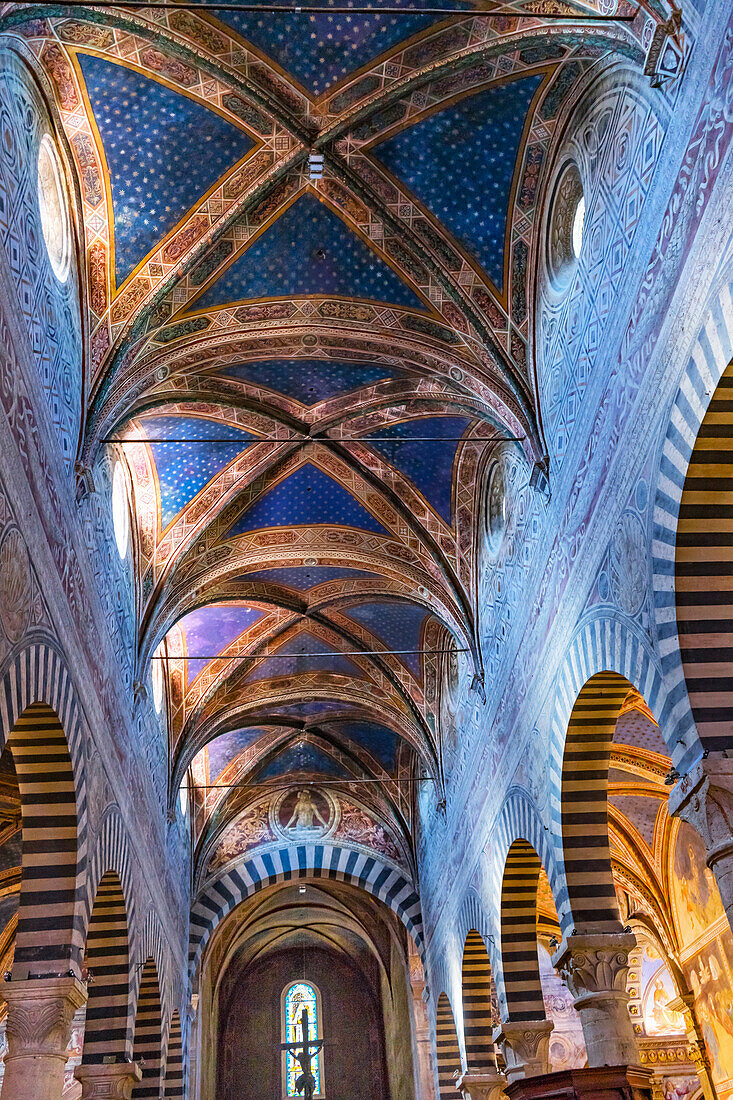 Medieval Renaissance nave, Collegiate Church of Santa Maria Assunta, San Gimignano, Tuscany, Italy.