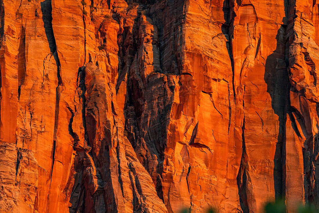 Vereinigte Staaten, Utah, Zion National Park, Sonnenuntergang an den roten Klippen