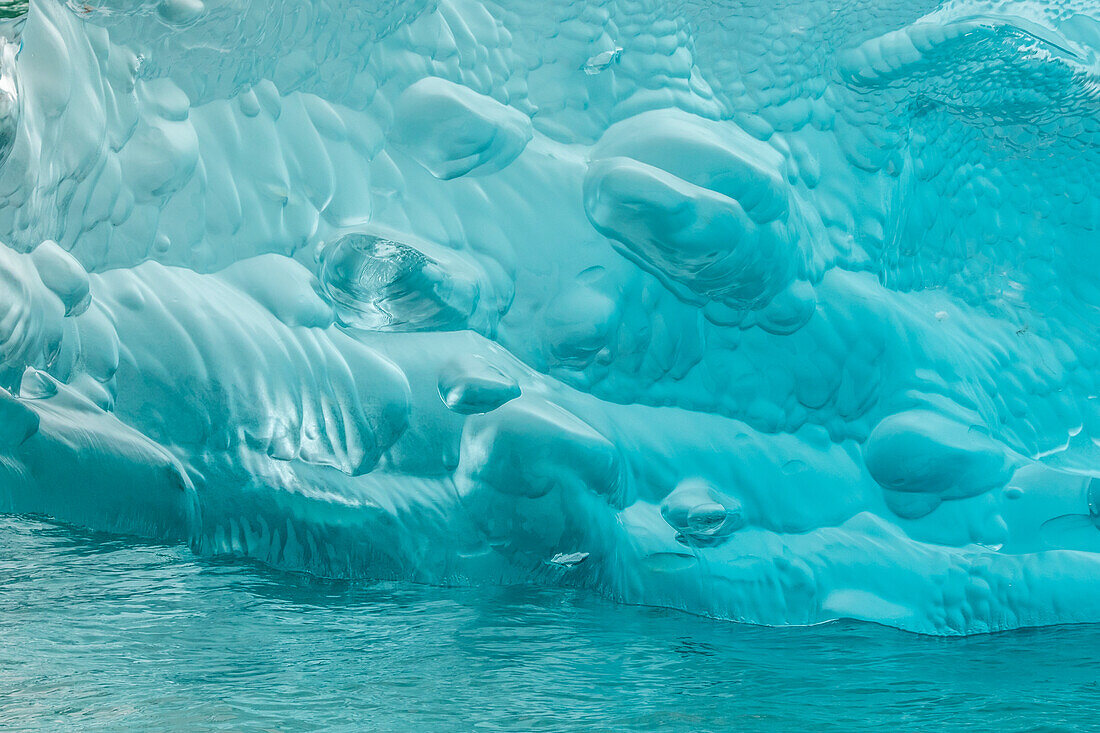 USA, Alaska, Endicott Arm. Detail von Eisbergformen