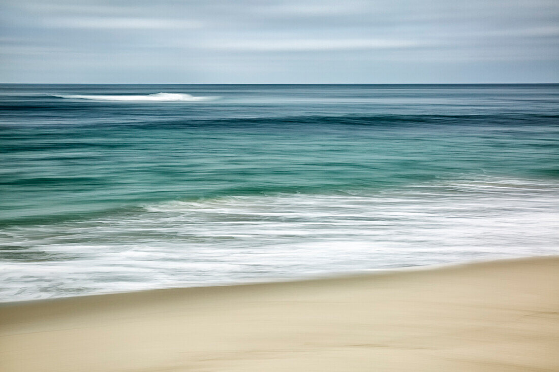 USA, California, La Jolla, Abstract of gentle waves at Marine Street Beach