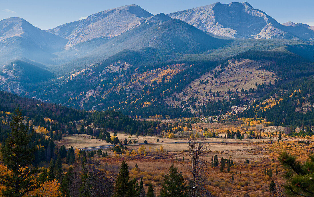Wiesenüberblick, Rocky-Mountain-Nationalpark, Colorado, USA