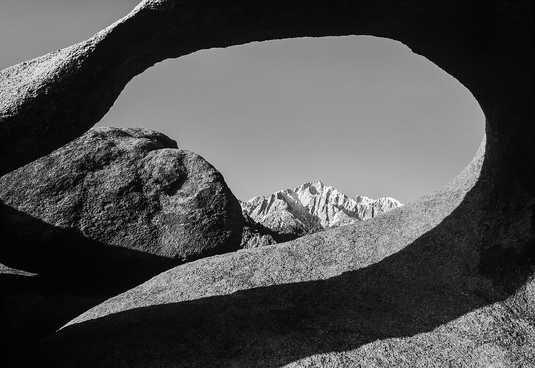 Arch, Alabama Hills National Recreation Area, Sierra Nevada Mountains, California