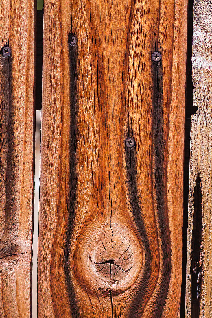 Old wood design, California