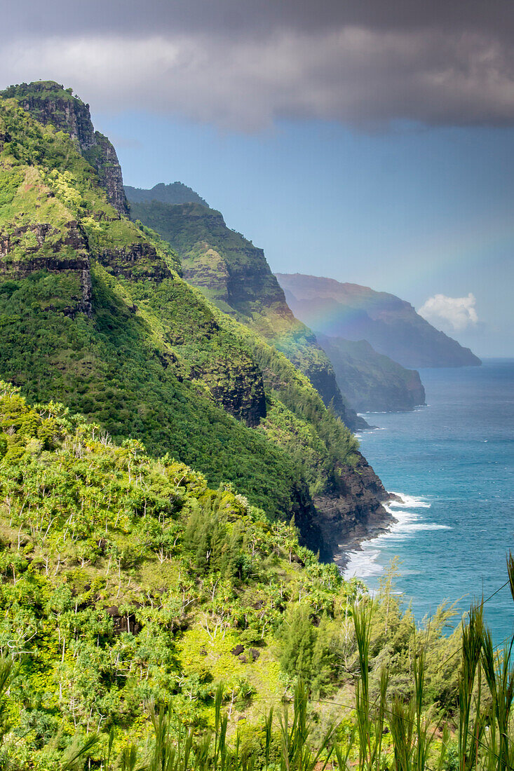 Hawaii, Kauai, Napali, Napali Coast State Park, Pazifischer Ozean, Regenbogen