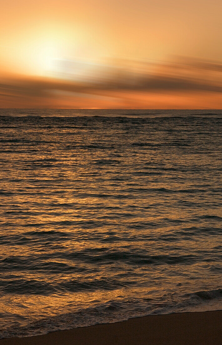 USA, Hawaii, Kauai, Sonnenuntergang. (Großformatige Bilder verfügbar)