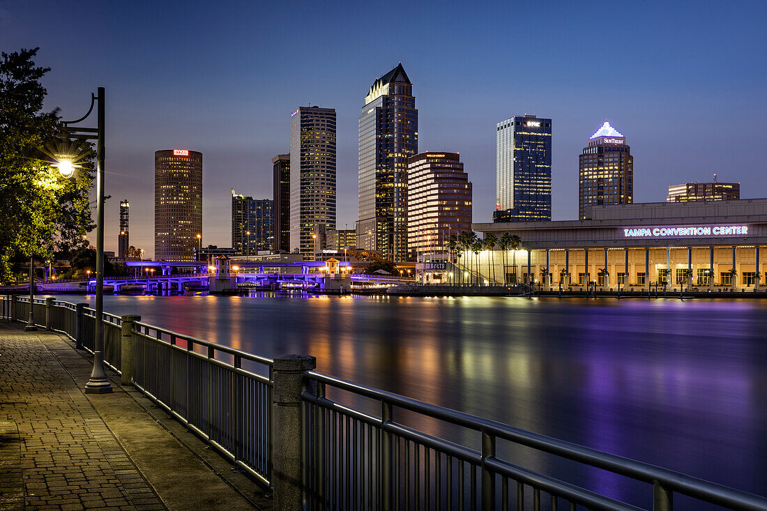 Twilight over the skyline of Tampa, Florida, USA