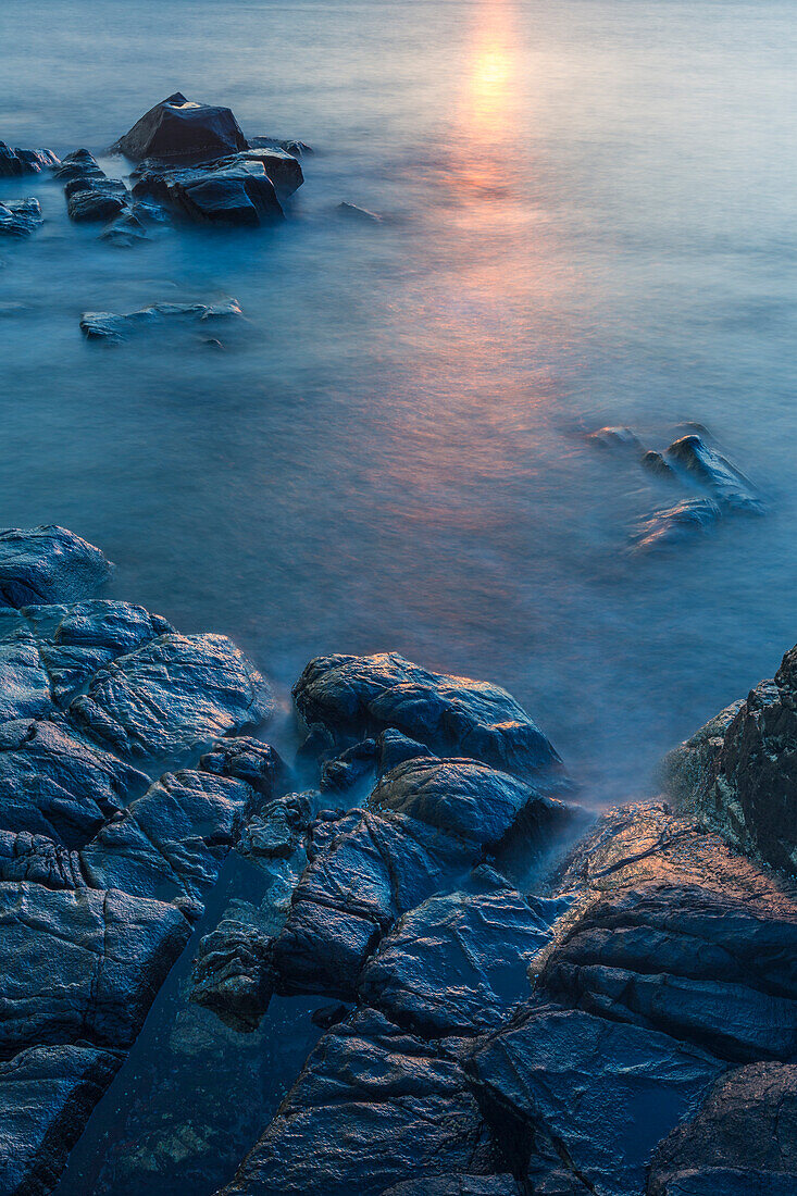 Dawn on Appledore Island, Maine. Isles of Shoals.