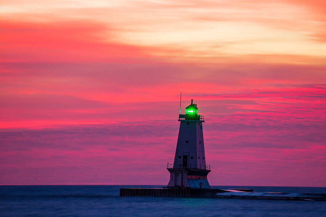 Ludington North Pierhead Lighthouse at sunset on Lake Michigan, Mason County, Ludington, Michigan