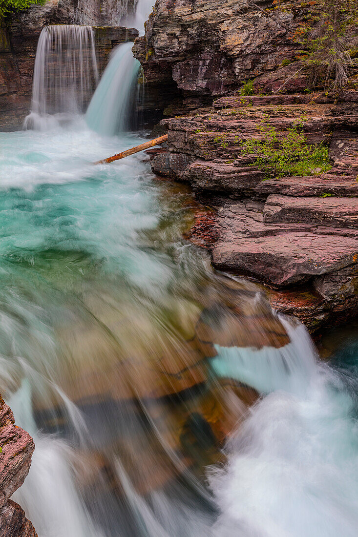 St. Mary Falls im Glacier National Park, Montana, USA (Großformate verfügbar)