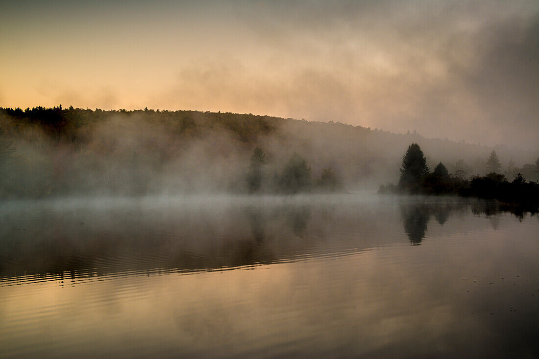 Streeter Pond, New Hampshire (Großes Format verfügbar)