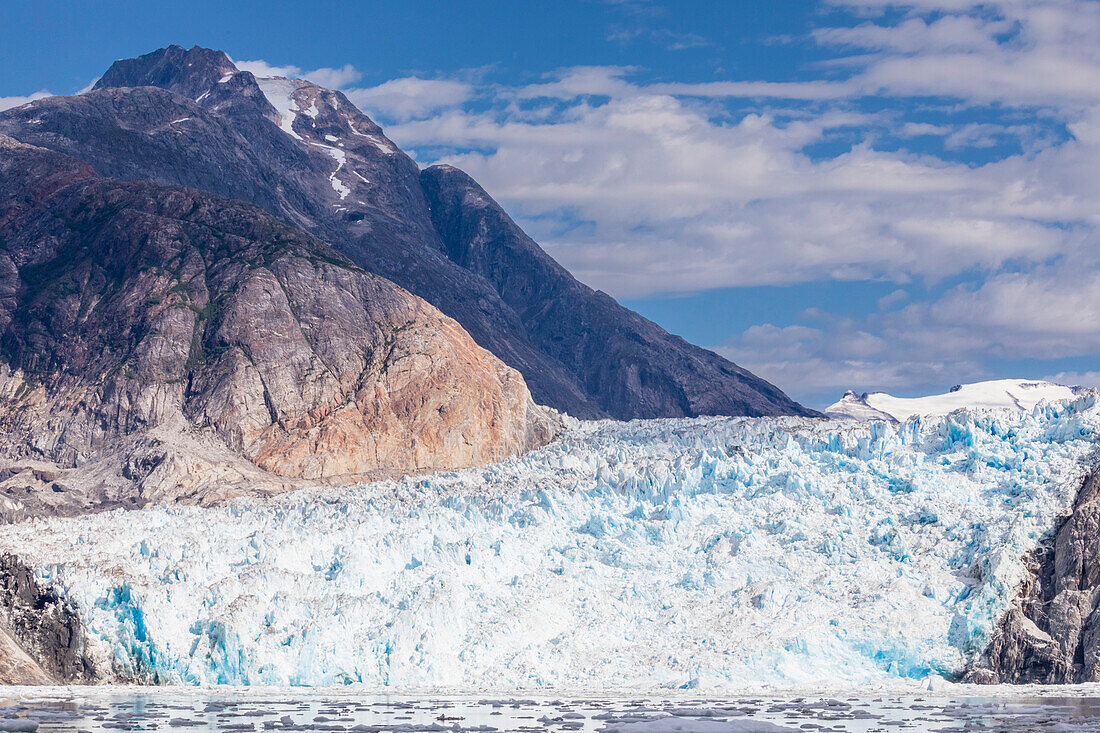 Eisabbruch vom South Sawyer Glacier in der Tracy Arm-Fords Terror Wilderness, Südost-Alaska, Vereinigte Staaten von Amerika, Nordamerika